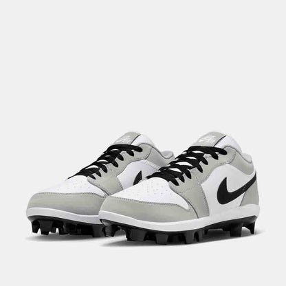 Front view of the Jordan 1 Retro MCS Low Baseball Cleats.