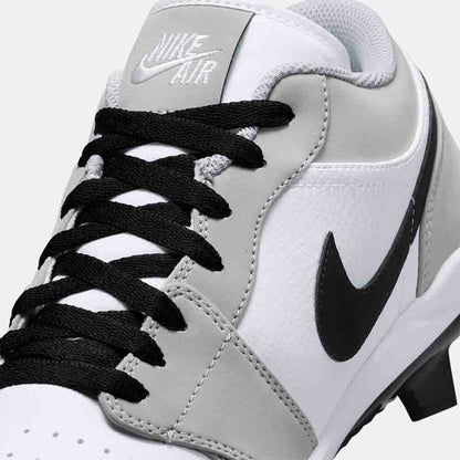 Up close, front view of the Jordan 1 Retro MCS Low Baseball Cleats.