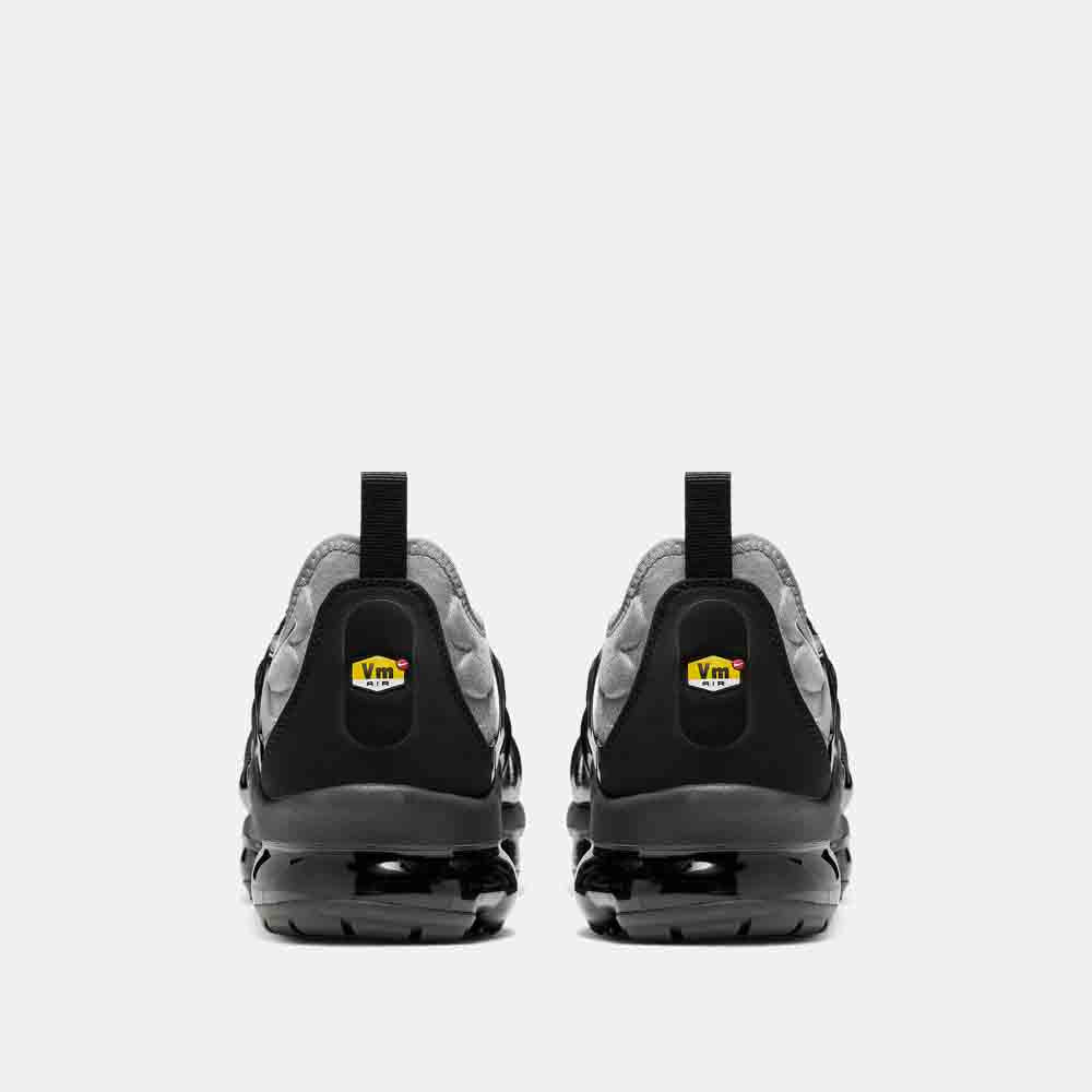 Rear view of the Nike Men's Air VaporMax Plus.