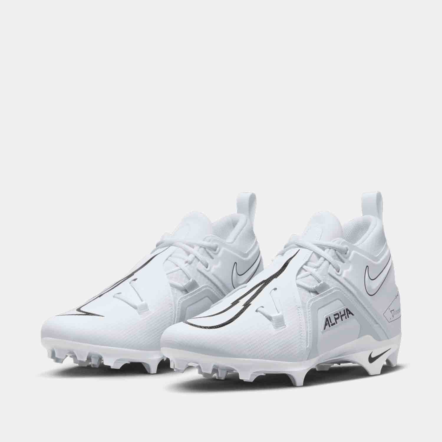 Front view of the Men's Nike Alpha Menace Pro 3 Football Cleats.