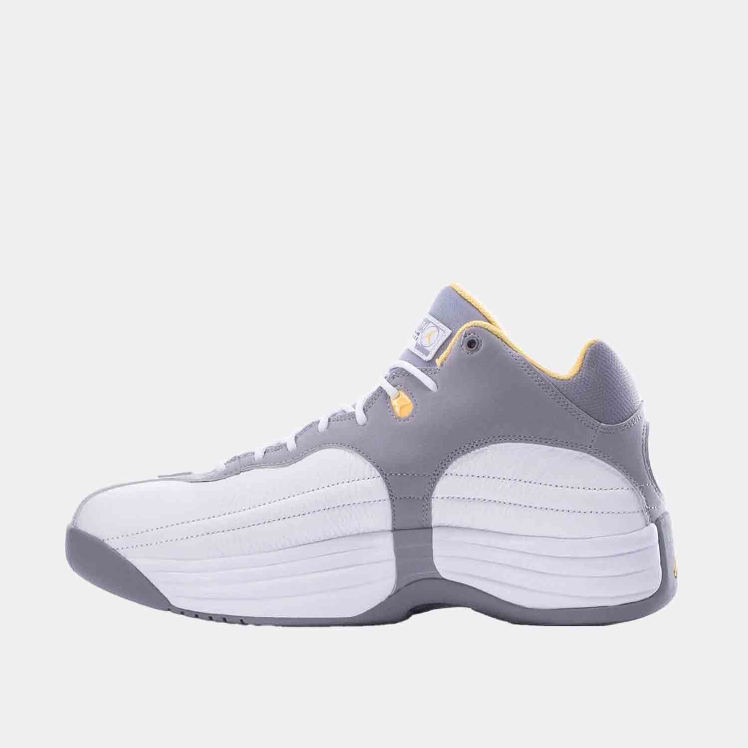Side medial view of the Men's Jordan Jumpman Team 'Cement Topaz Gold'.
