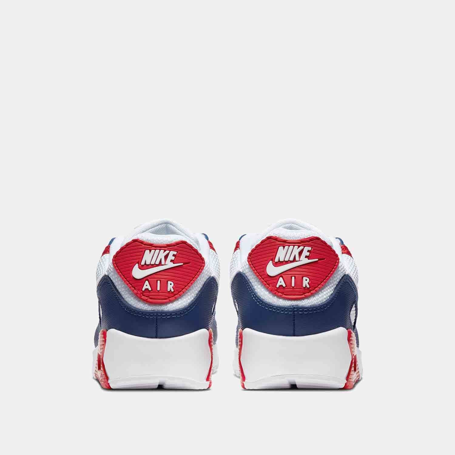 Rear view of the Nike Men's Air Max 90.