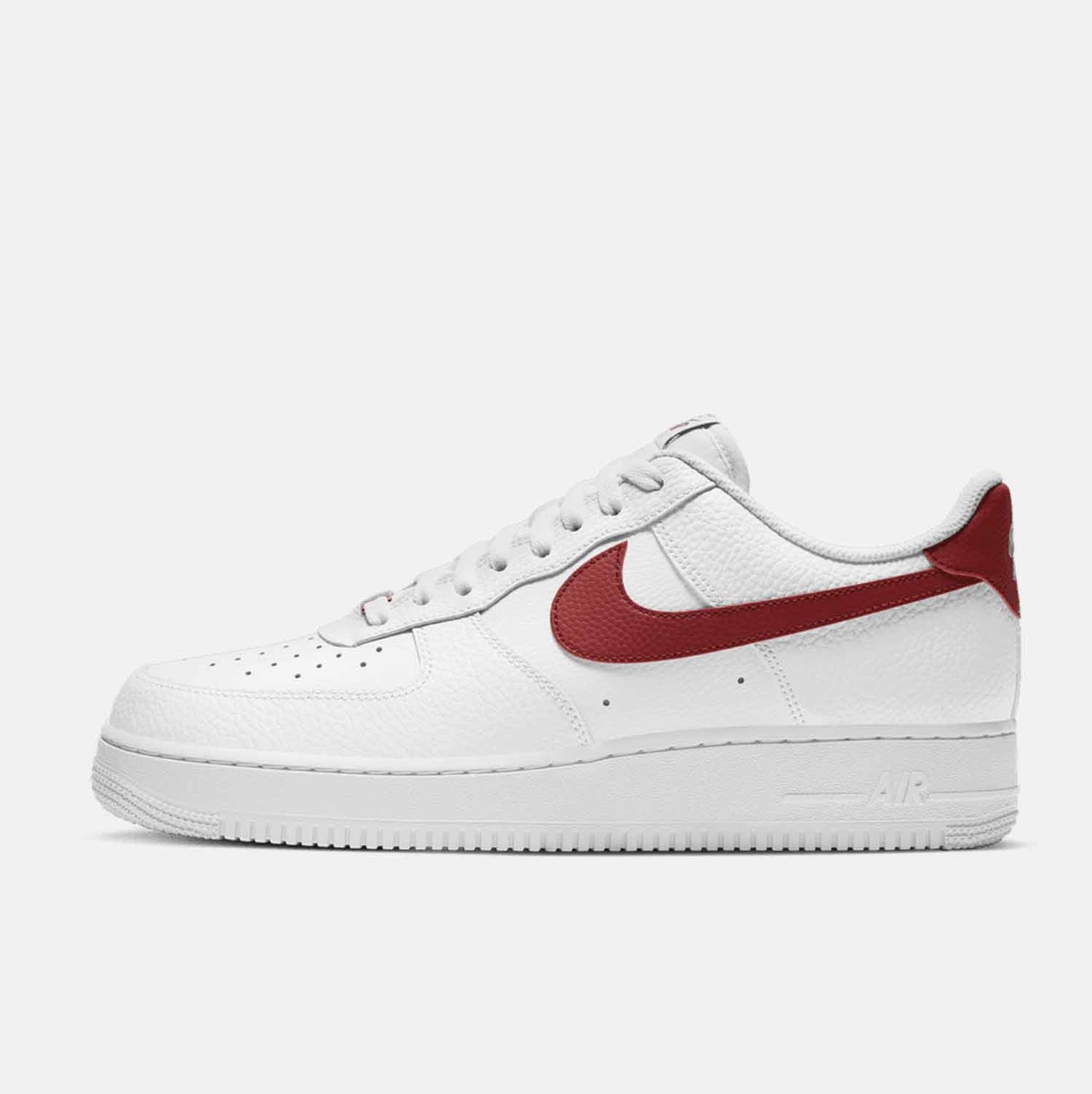 Side medial view of Men's Nike Air Force 1 '07.