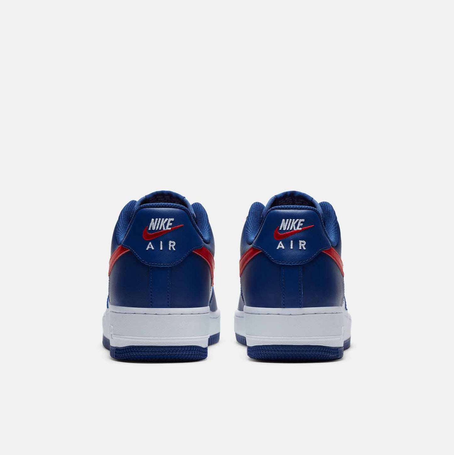 Rear view of Men's Nike Air Force 1 '07.