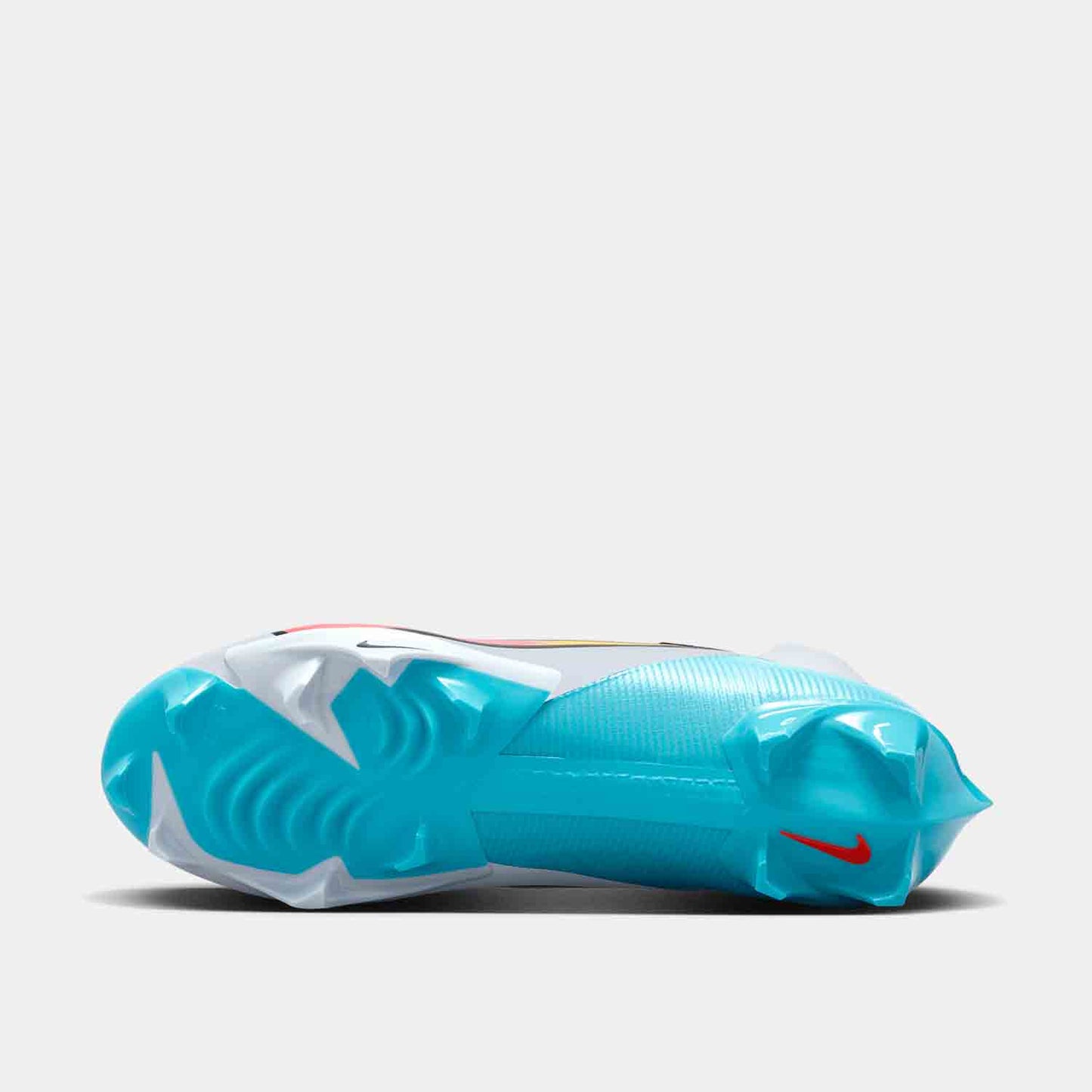 Bottom view of the Men's Nike Vapor Edge Pro 360 2 Football Cleats.