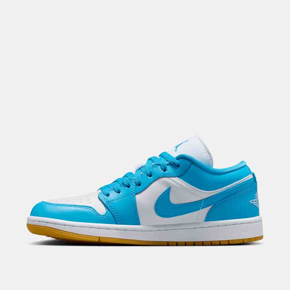 Side medial view of the Women's Jordan 1 Low.