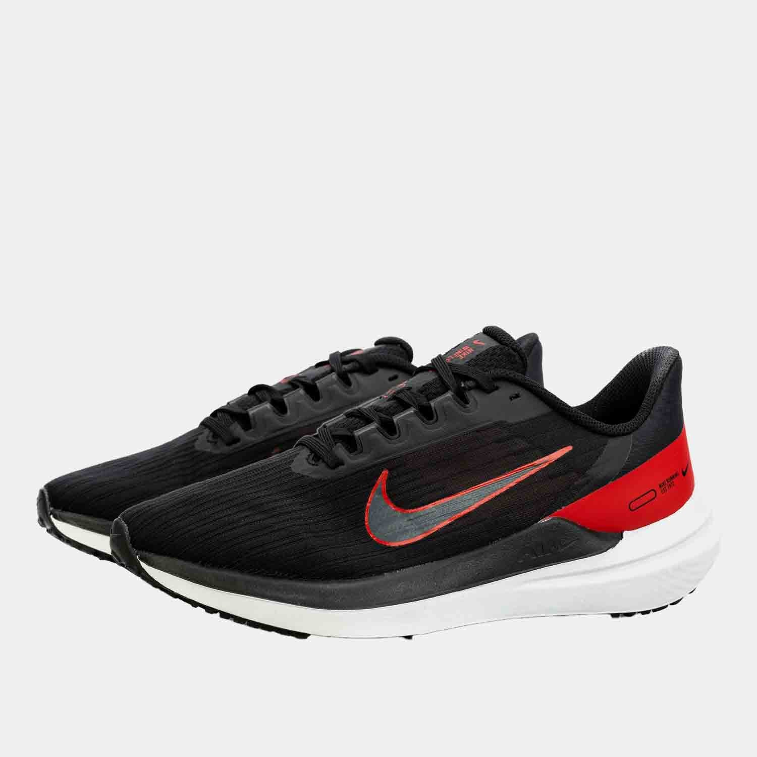 Side view of the Men's Nike Air Winflo 9 Road Running Shoes.