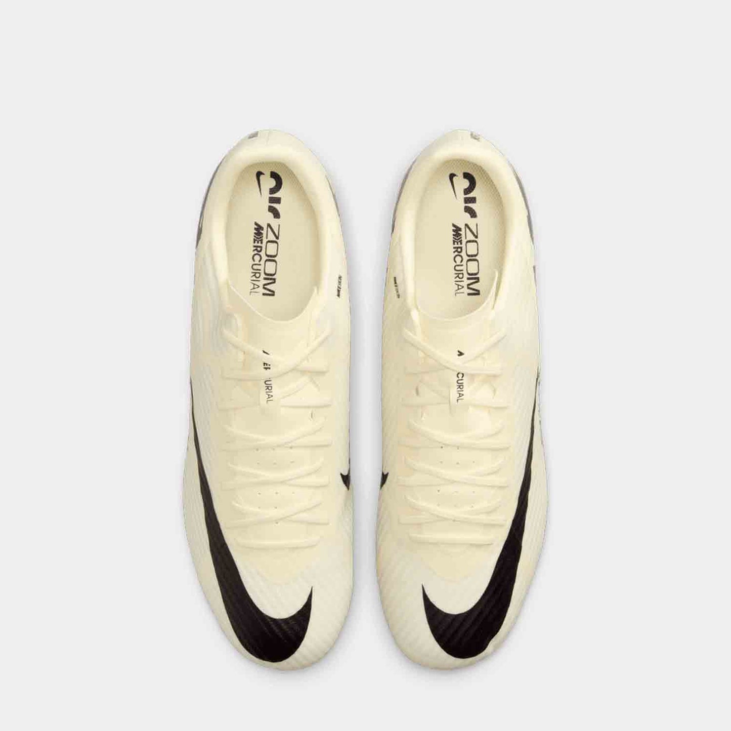 Top view of Nike Mercurial Vapor 15 Academy Soccer Cleats.