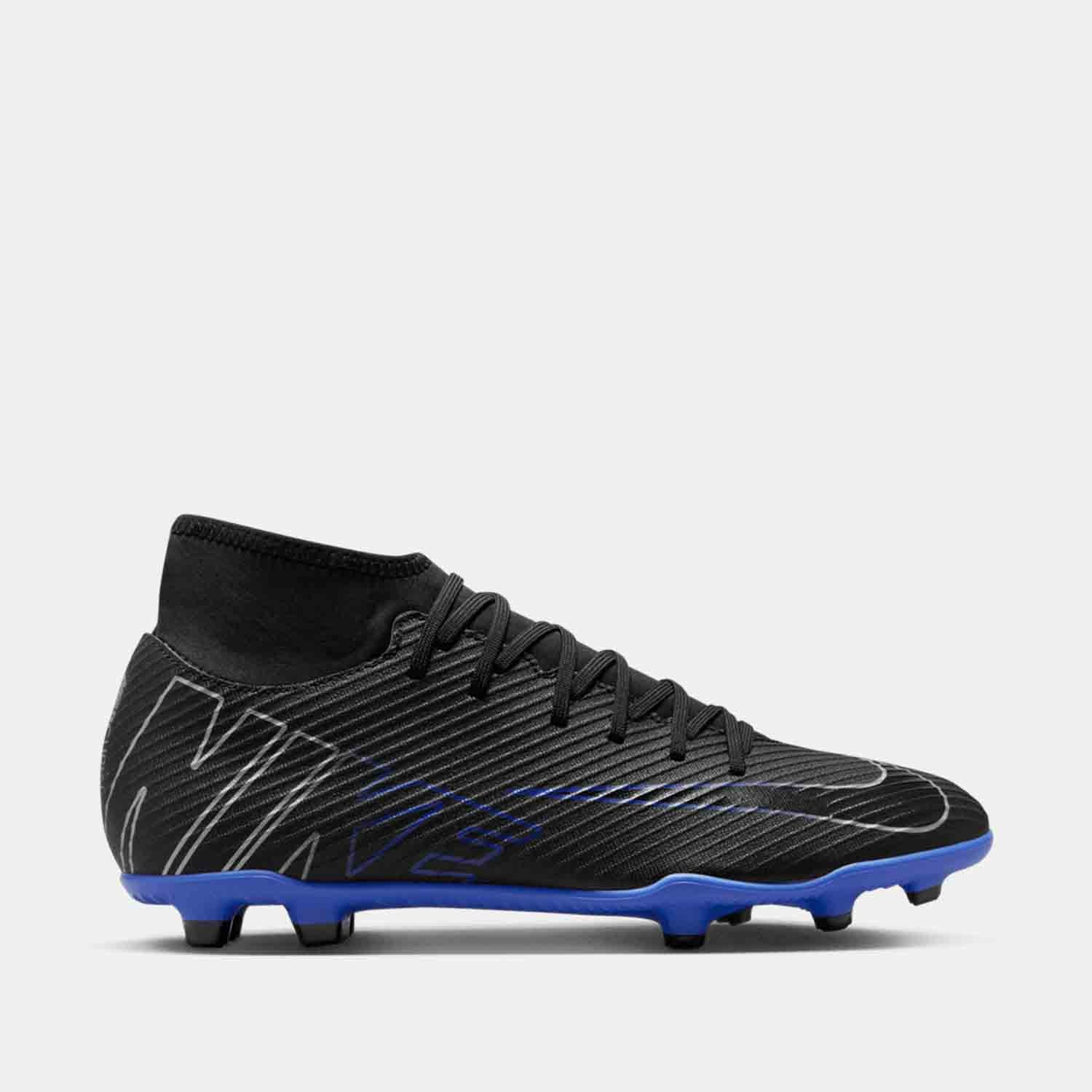 Side view of the Nike Mercurial Superfly 9 Club Soccer Cleats.