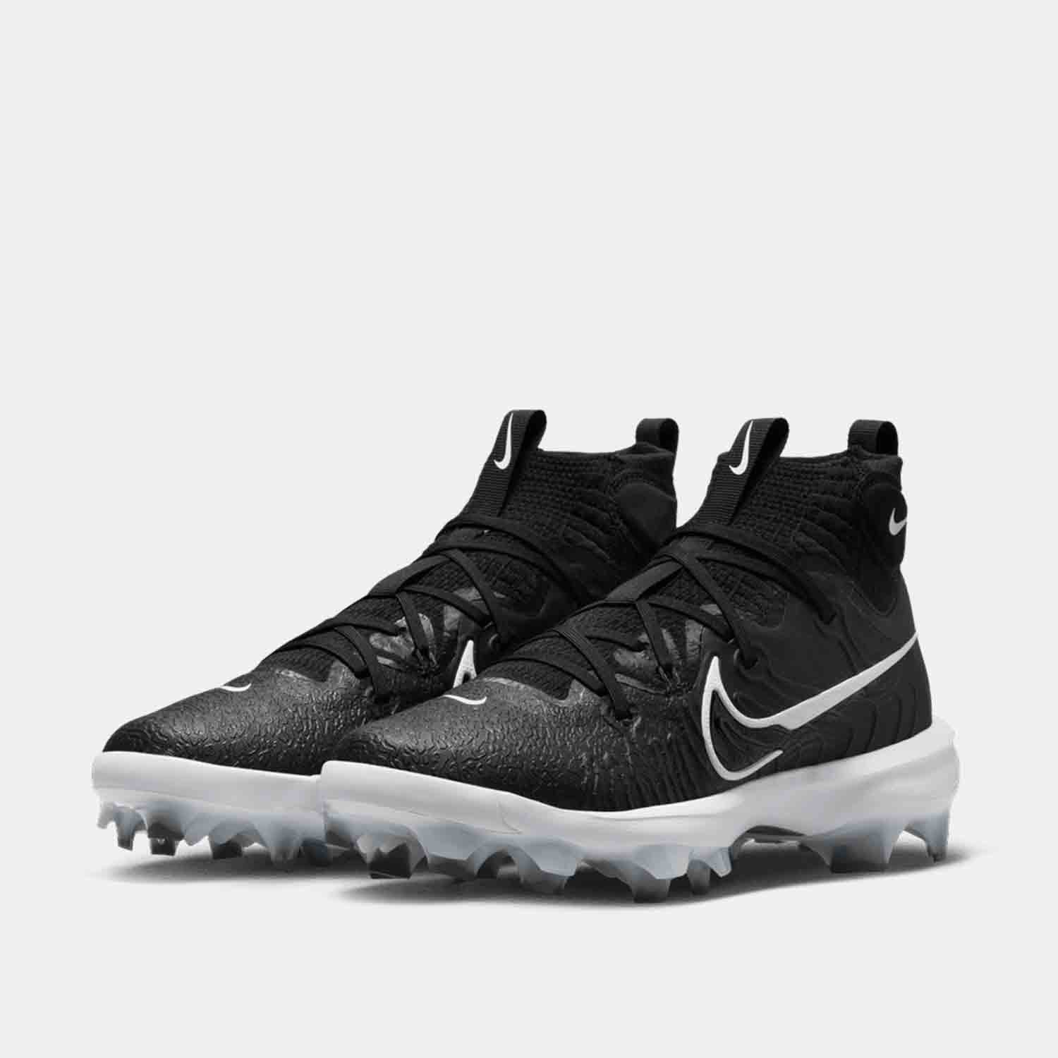 Front view of Men's Nike Alpha Huarache Baseball Cleats.
