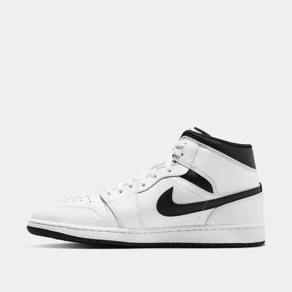 Side medial view of the Men's Air Jordan 1 Mid.