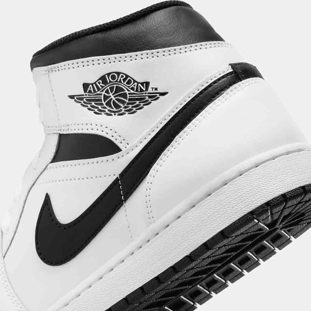 Up close, rear view of the Men's Air Jordan 1 Mid.