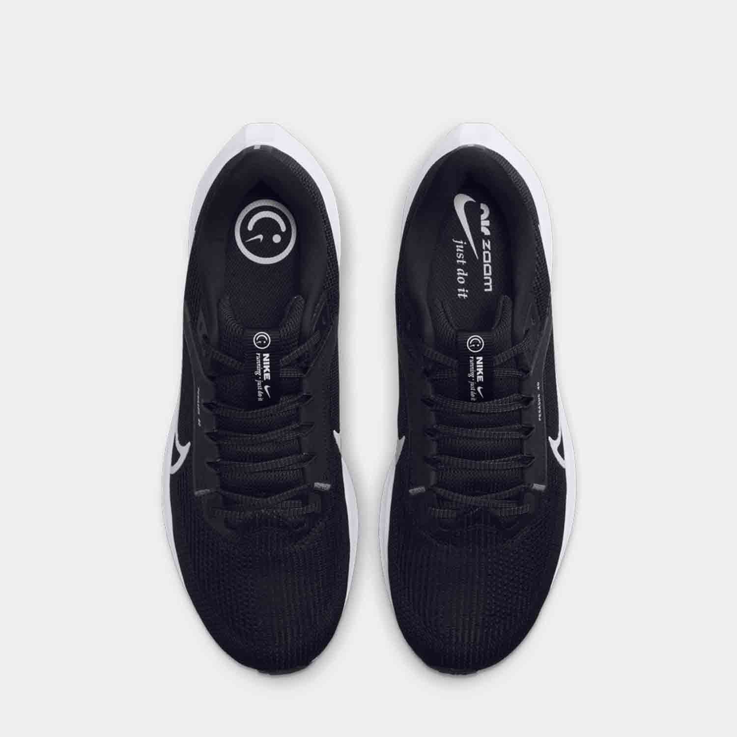 Top view of the Men's Nike Pegasus 40 Running Shoes.