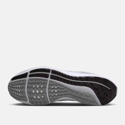 Bottom view of Men's Nike Pegasus 40 Running Shoes.