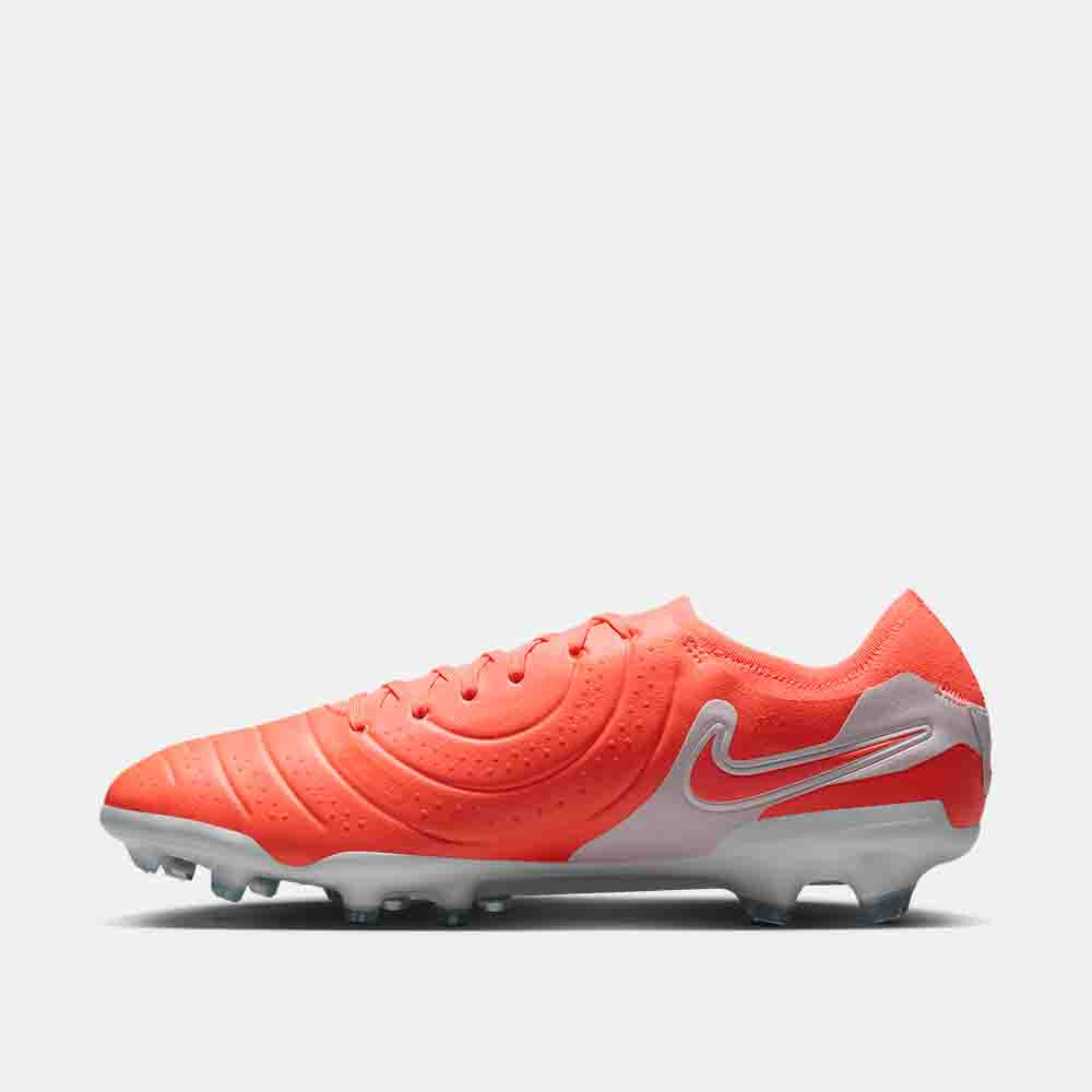 Side medial view of the Nike Tiempo Legend 10 Pro Soccer Cleats.
