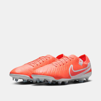 Front view of the Nike Tiempo Legend 10 Pro Soccer Cleats.