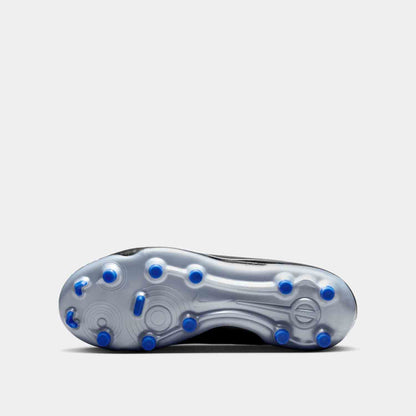 Bottom view of Nike Jr. Tiempo Legend 10 Club Soccer Cleats.