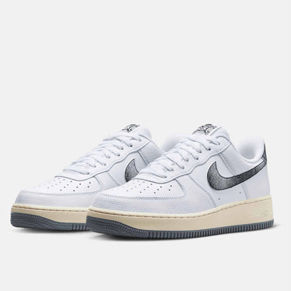 Front view of Men's Nike Air Force 1 '07.