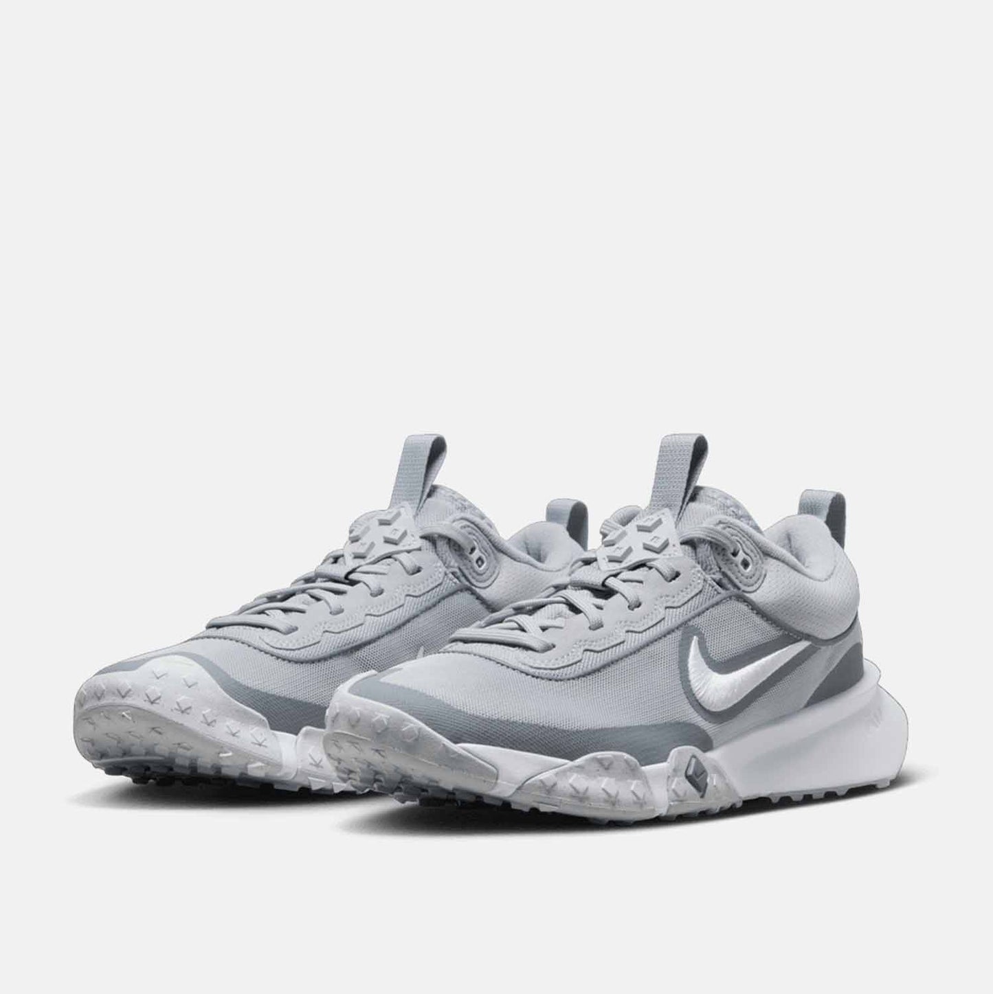 Front view of Nike Men's Air Diamond Varsity Baseball Turf Shoes.