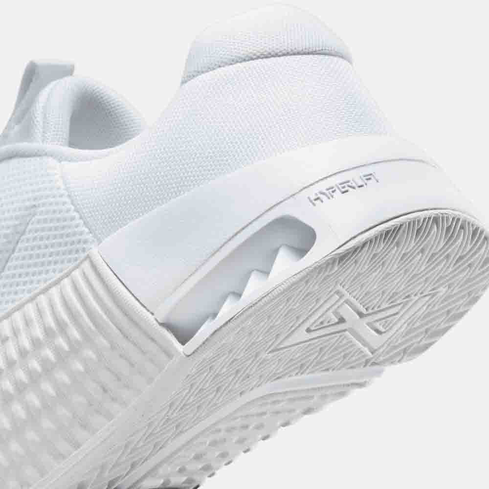 Up close, rear view of the Nike Men's Metcon 9.