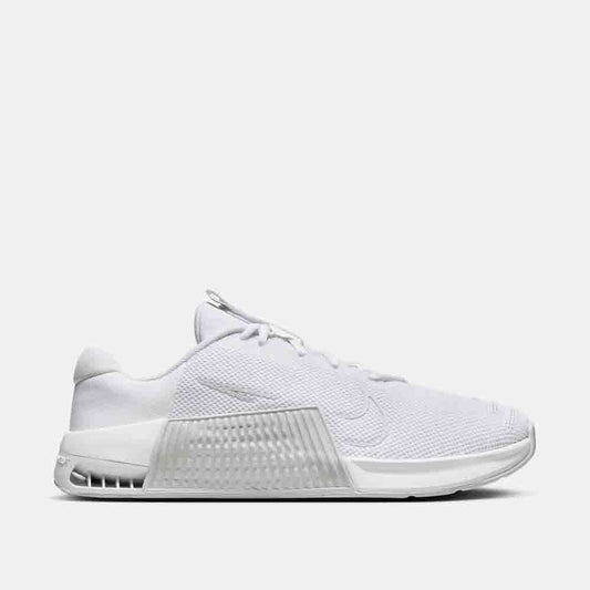 Side view of the Nike Men's Metcon 9.