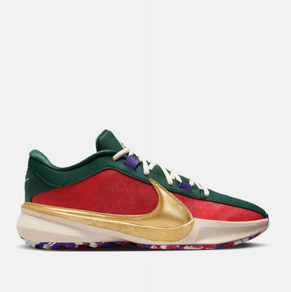 Side view of Men's Nike Giannis Freak 5.