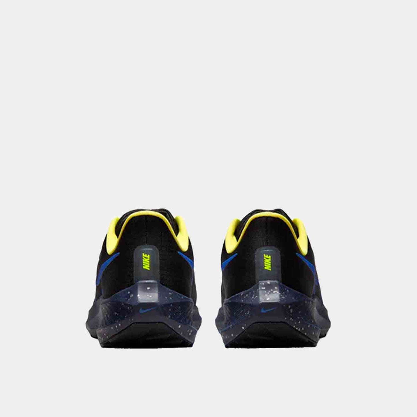 Rear view of the Men's Nike Air Zoom Pegasus 39 Running Shoes.
