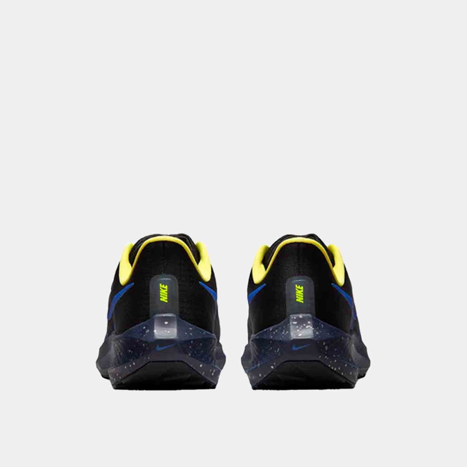 Rear view of the Men's Nike Air Zoom Pegasus 39 Running Shoes.