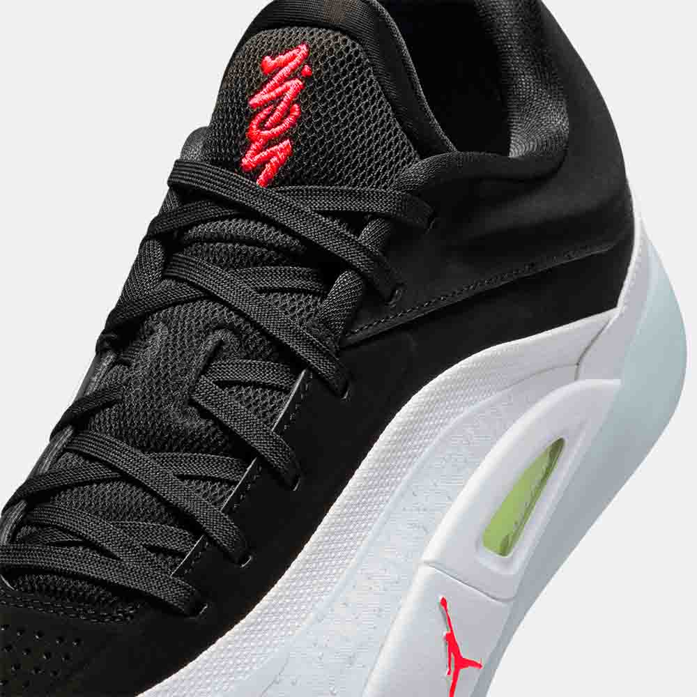 Up close, front view of the Jordan Zion 4.