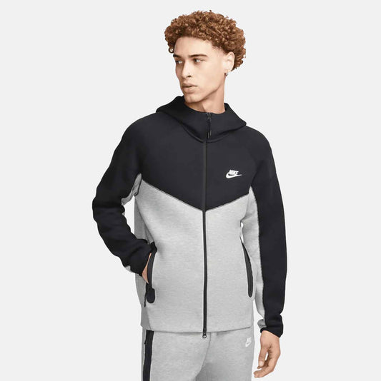 Front view of the Men's Full-Zip Hoodie Sportswear Tech Fleece Windrunner.