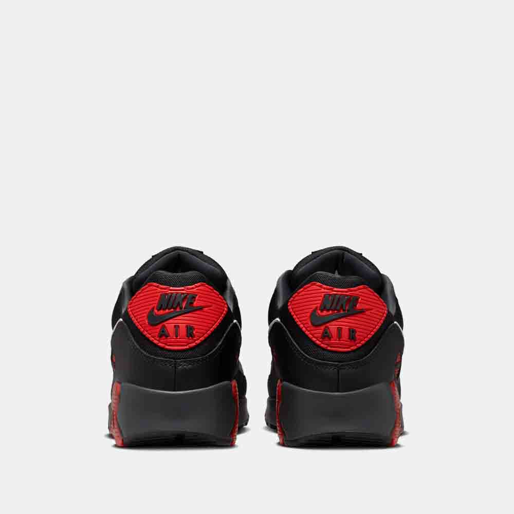 Rear view of the Nike Men's Nike Air Max 90.
