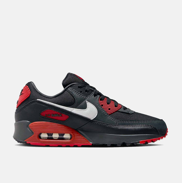 Side view of Men's Nike Air Max 90.