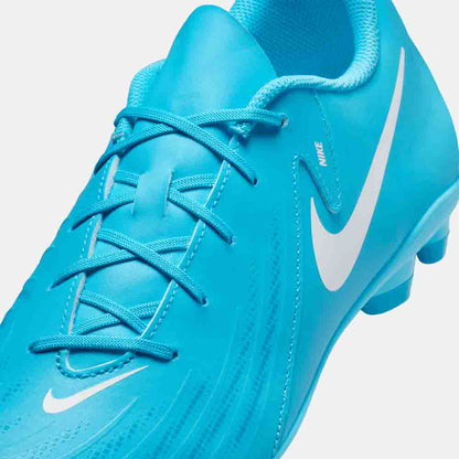Up close, front view of the Nike Phantom GX 2 Club Soccer Cleats.