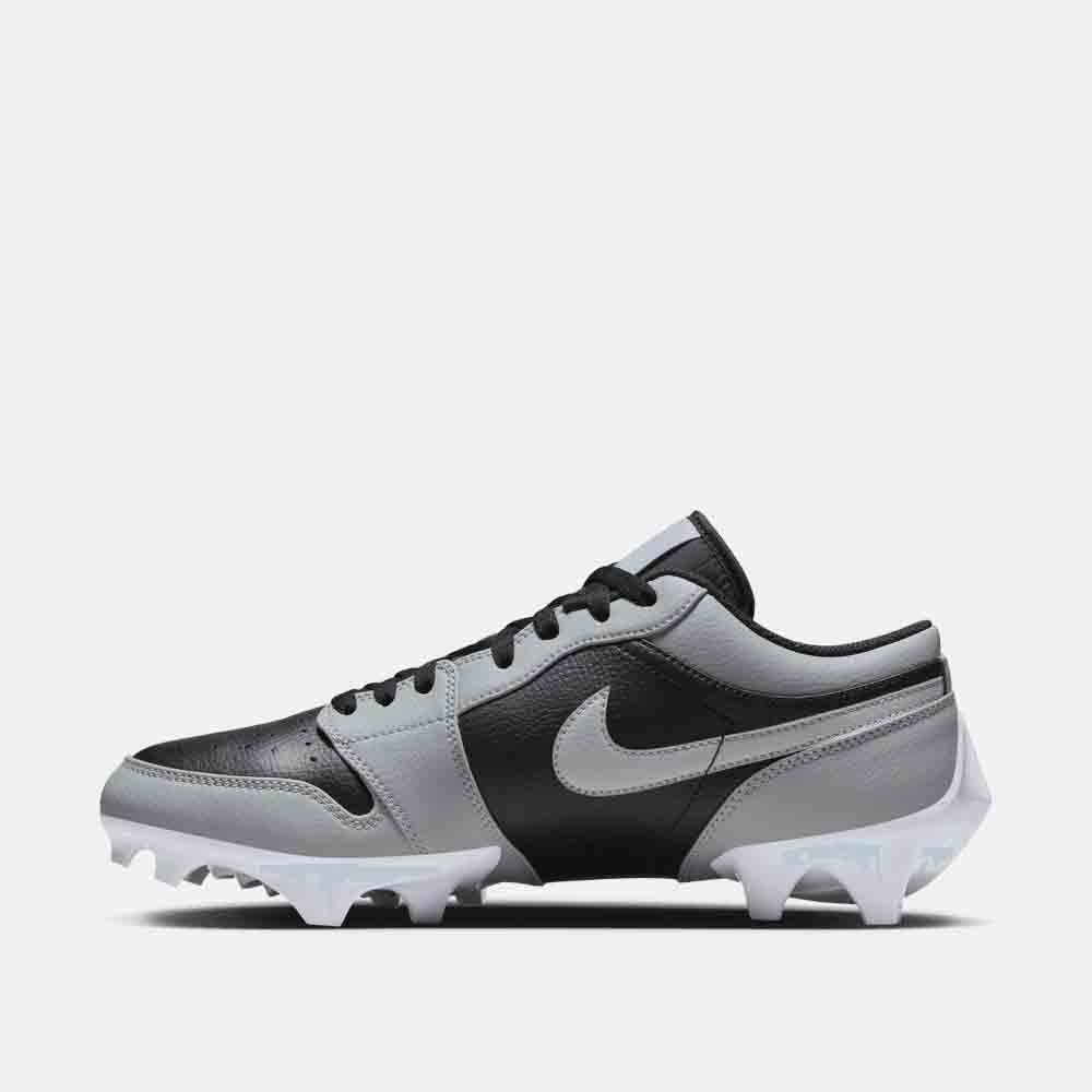 Side medial view of the Men's Jordan 1 Low TD Football Cleats.