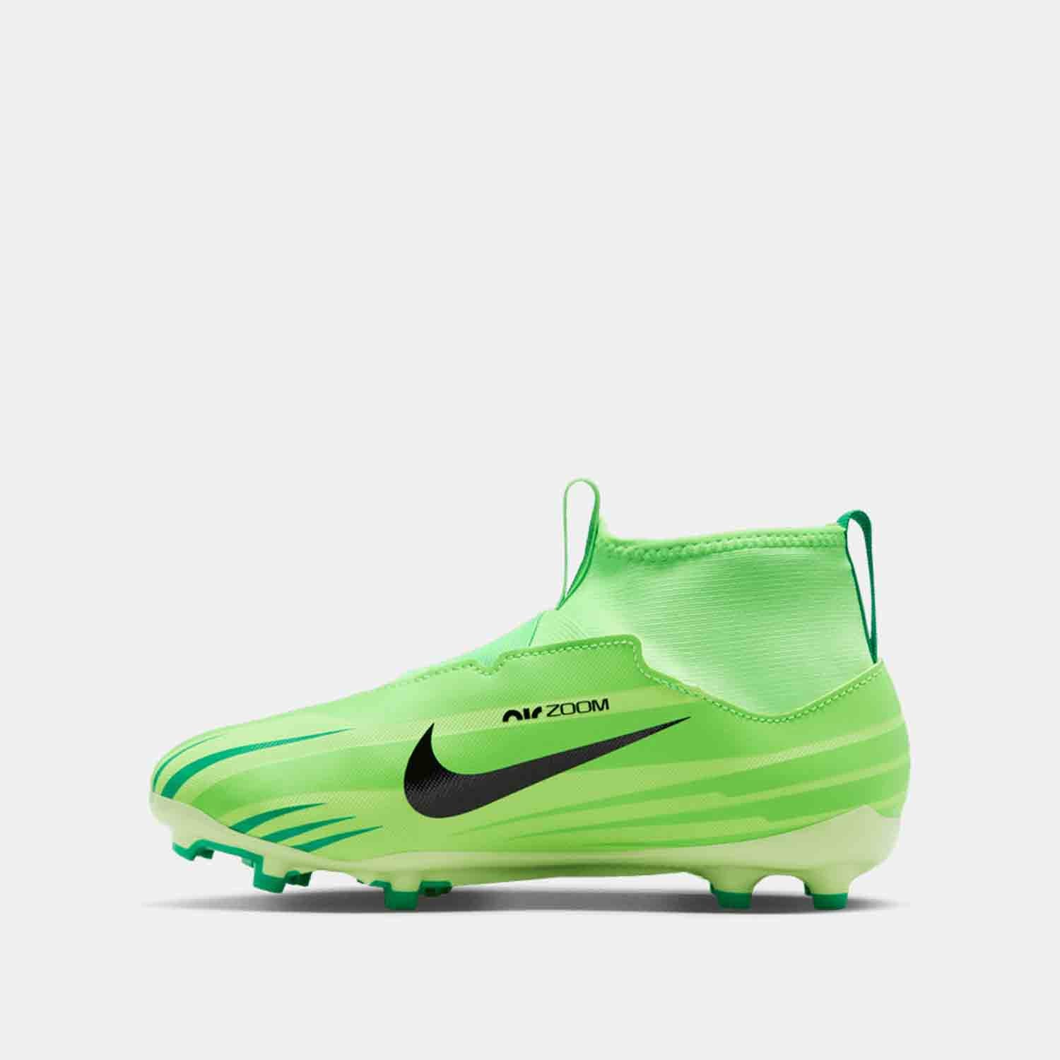 Side medial view of Nike Jr. Superfly 9 Academy Mercurial Dream Speed Soccer Cleats.