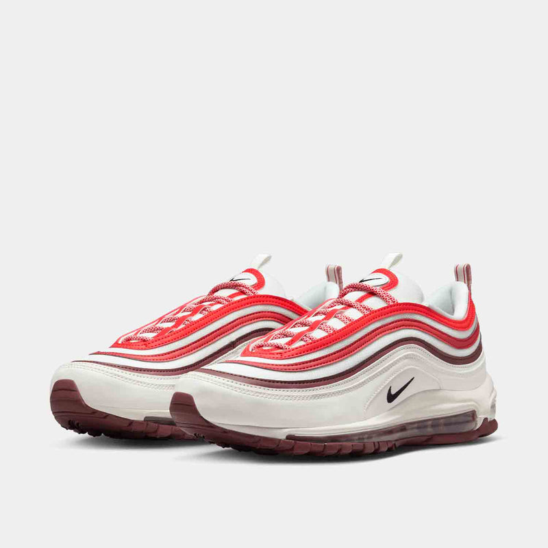 Front view of the Nike Men's Air Max 97.