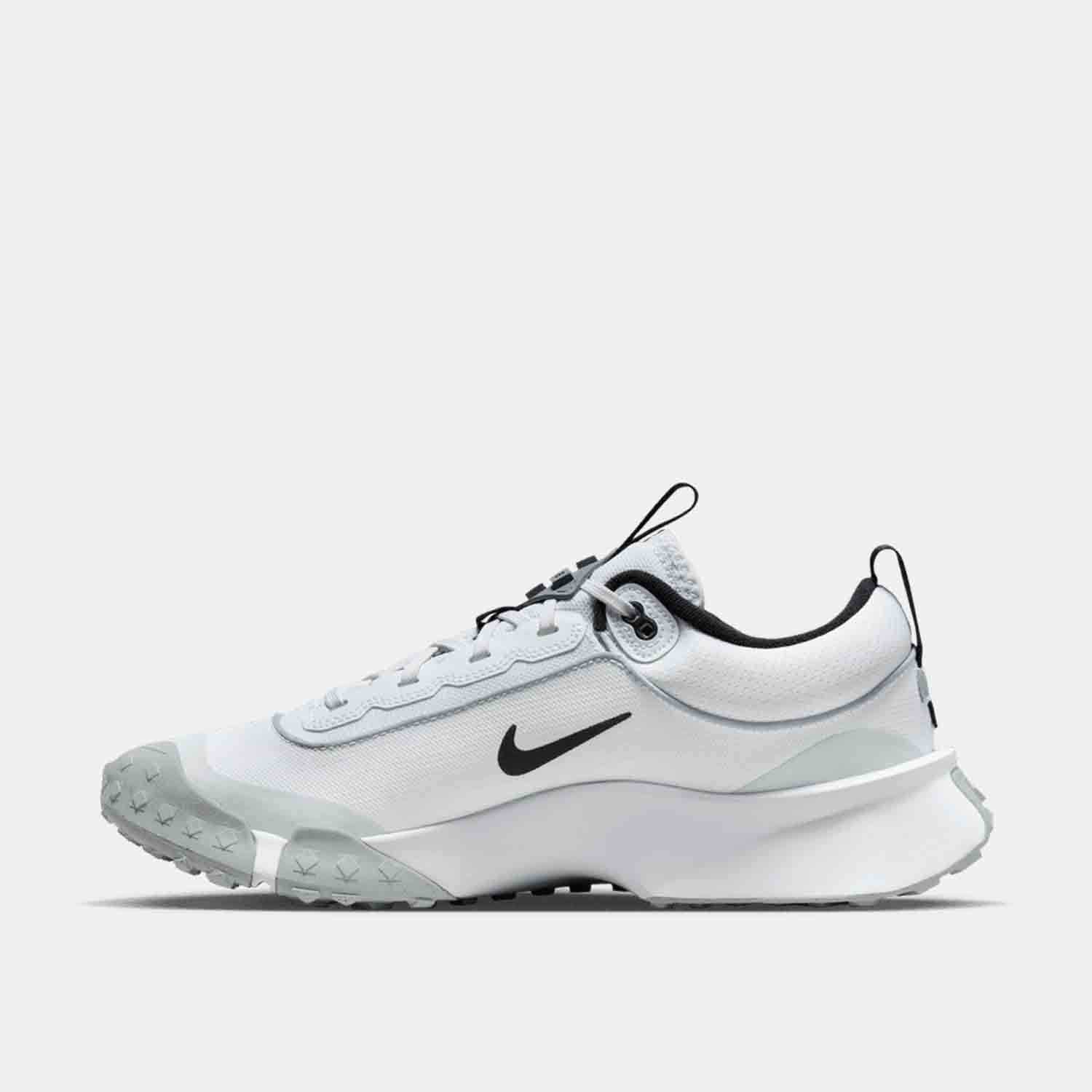 Side medial view of Men's Nike Air Diamond Varsity Turf Baseball Shoes.