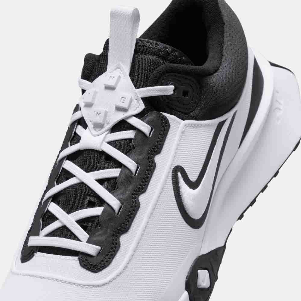 Up close, front view of the Nike Air Diamond Varsity Turf Baseball Shoes.