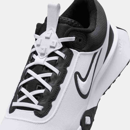 Up close, front view of the Nike Air Diamond Varsity Turf Baseball Shoes.