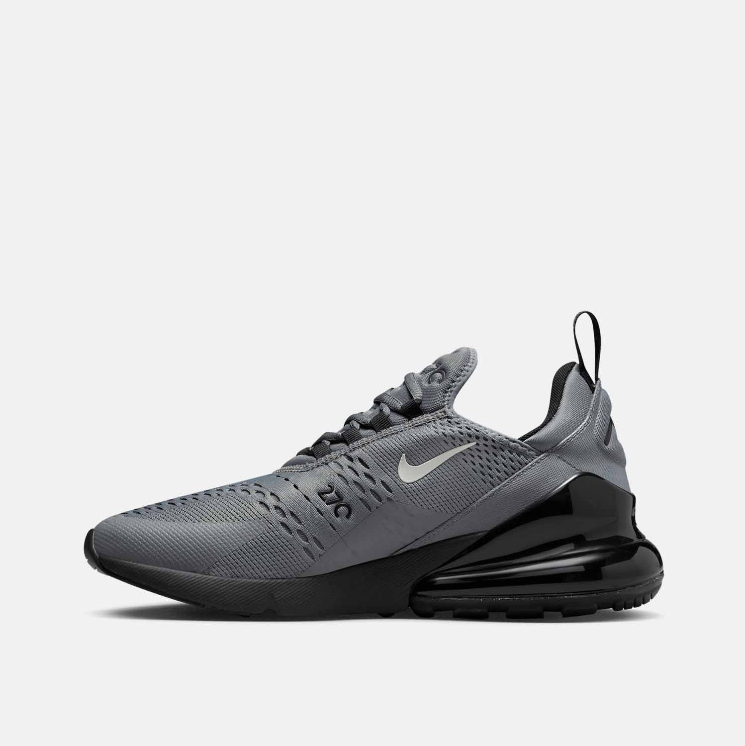 Side medial view of Men's Nike Air Max 270.