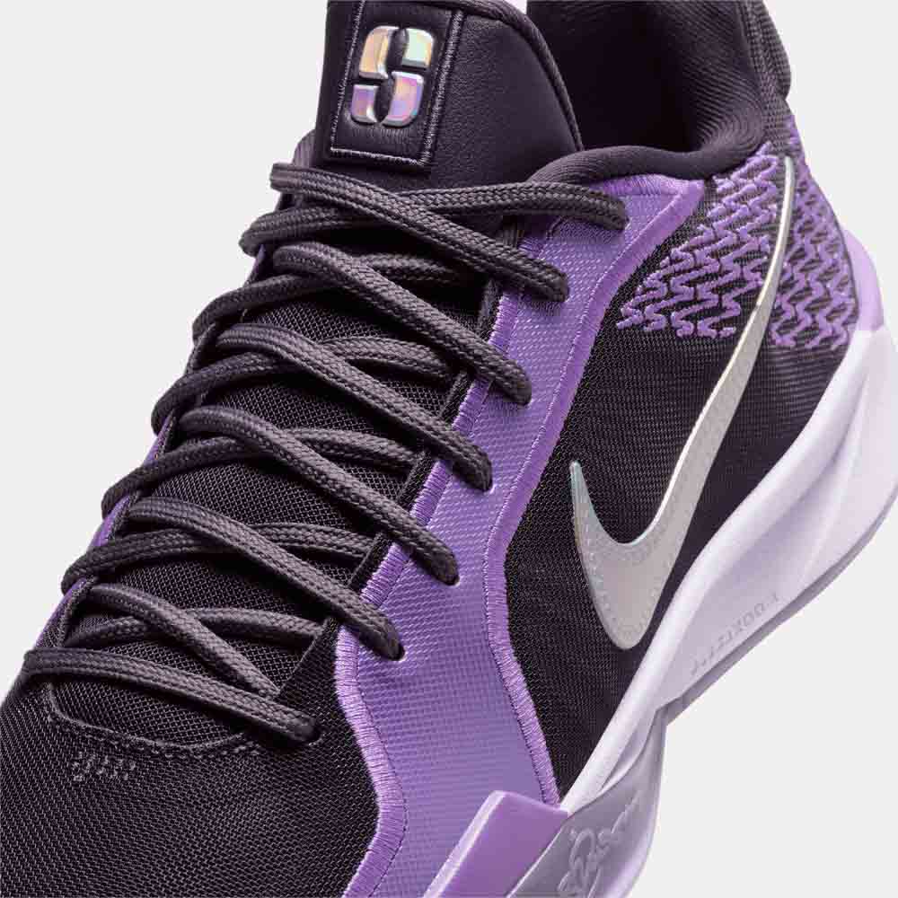 Up close, front view of the Nike Sabrina 2 'Court Vision'.