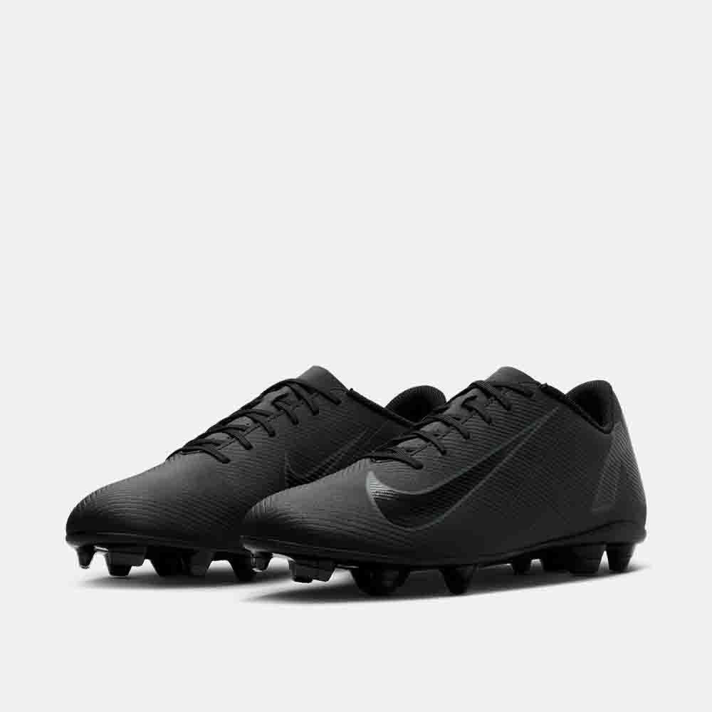 Front view of the Nike Mercurial Vapor 16 Club Soccer Cleats.
