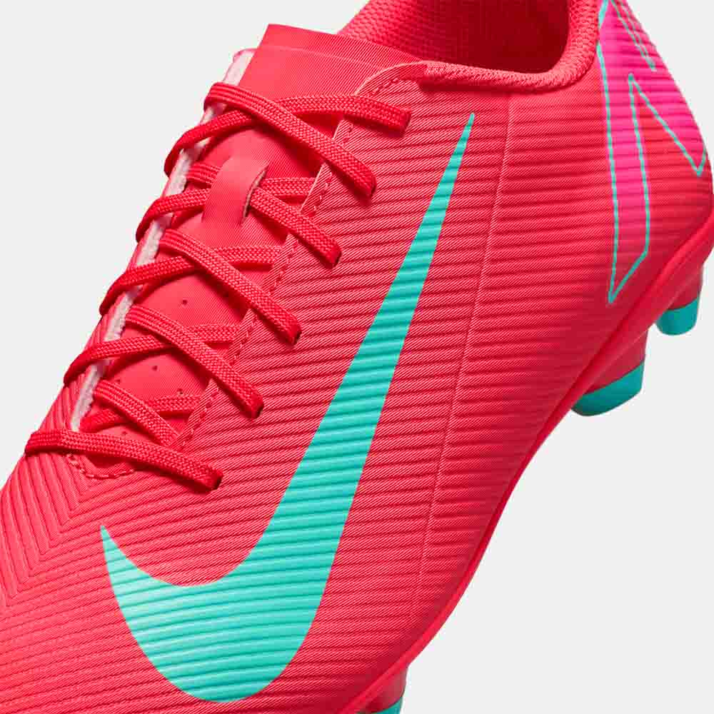 Up close, front view of the Nike Mercurial Vapor 16 Club Soccer Cleats.