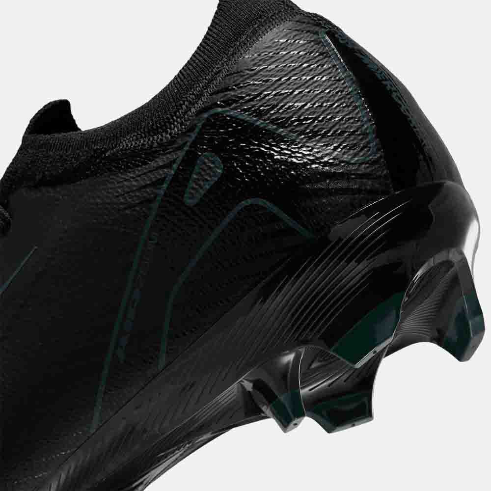 Up close, rear view of the Nike Mercurial Vapor 16 Pro Soccer Cleats.