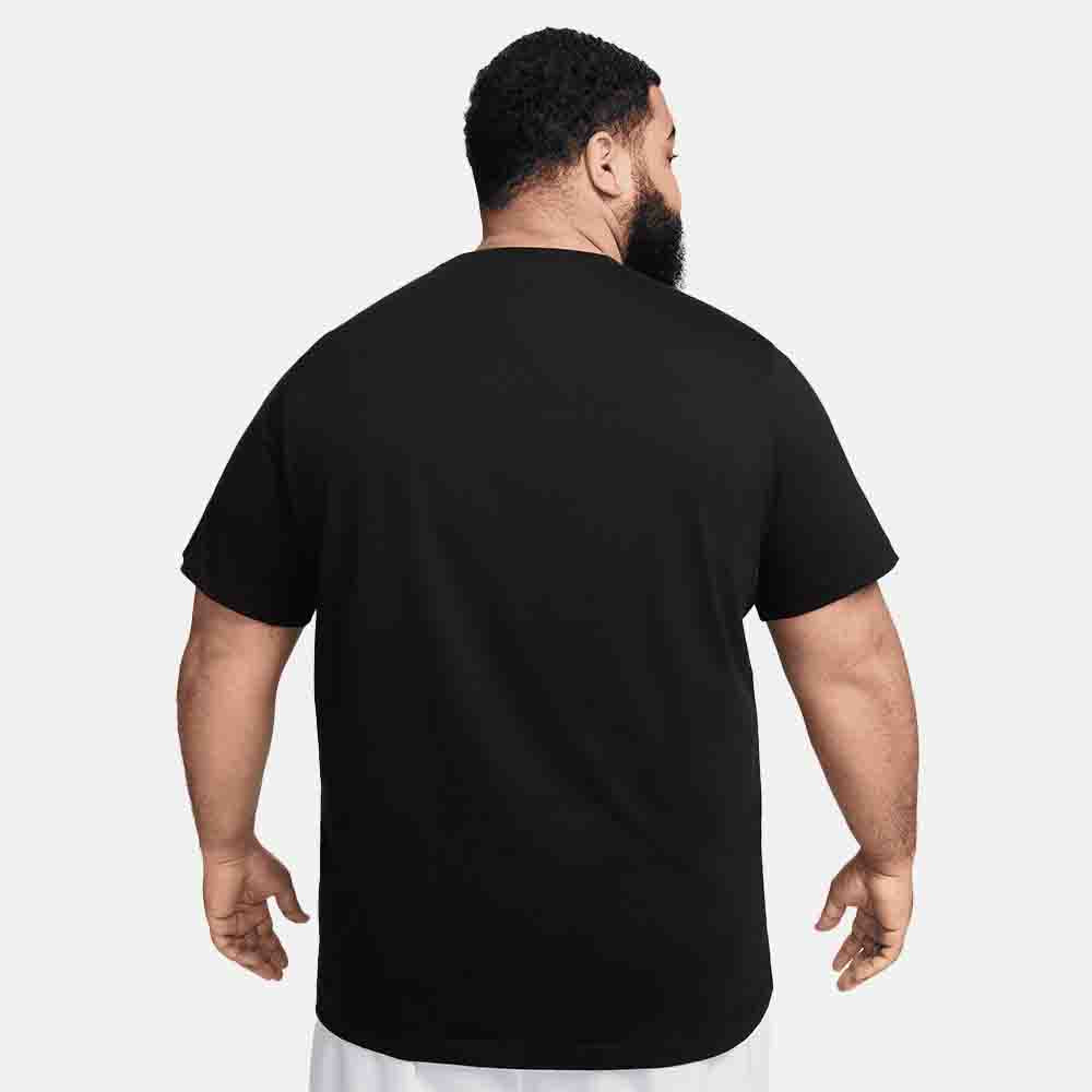 Rear view of the Men's Nike Basketball T-Shirt.
