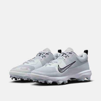 Front view of the Nike Force Trout 9 Pro Baseball Cleats.