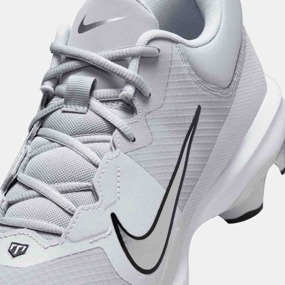 Up close, front view of the Nike Force Trout 9 Pro Baseball Cleats.