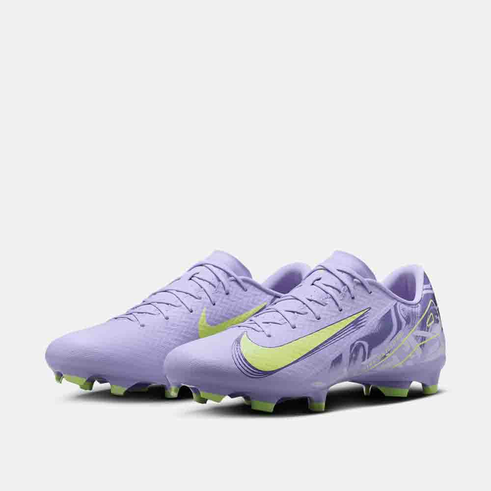 Front view of the Nike Mercurial Vapor 16 Academy Soccer Cleats.