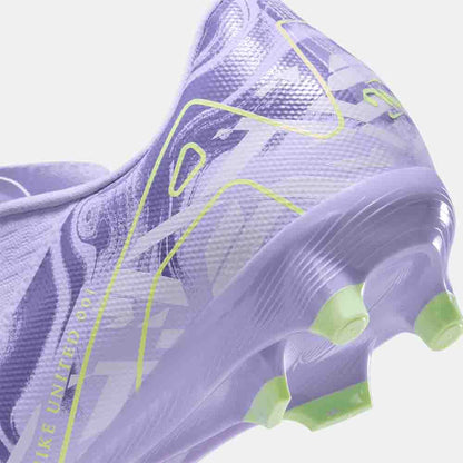 Up close, rear view of the Nike Mercurial Vapor 16 Academy Soccer Cleats.