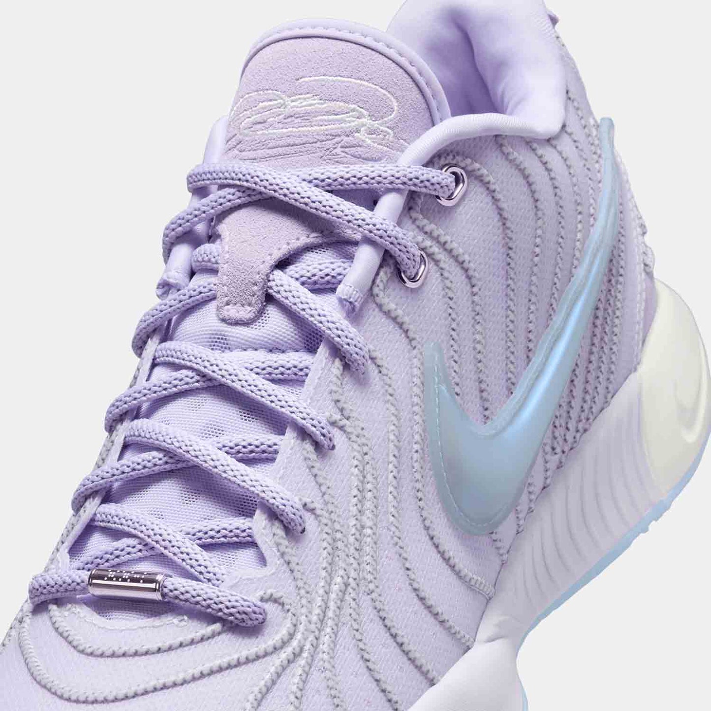 Lebron XXI "Easter"
